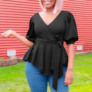 Kvinnor Blusar V Neck Kort Lykta Ärm Kontor Lady Arbete Sashes Peplum Ruffle Plus Storlek XXL Elegant skjorta Kvinna Blusas 210416