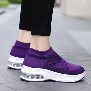 Wholesale 2021 Top Quality Off Mens Women Sport Running Shoes Mesh Breathable Sock Runners Purple Pink Outdoor Sneakers SIZE 36-45 WY32-A12