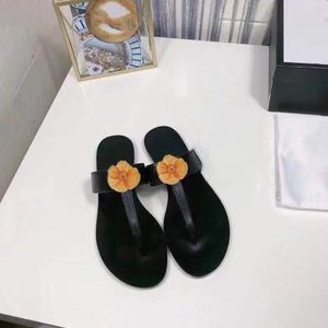 2021 desenhista slides mulher chinelos mulheres clássicas sandálias dupla metal g letra preto ouro branco vermelho flip flops 35-41 verão praia