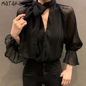 Matakawa Plised Polka Dot Micro-Przezroczyste Kobiety Bluzki V-Neck Tie Łuk Koszula Koreański Chic Flare Rękaw Szyfonowa Koszula Top 210513