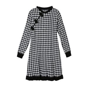 Kobiety Czarny I Biały Różowy O Neck Dzianiny Z Długim Rękawem Z Długim Rękawem Linii Elegancka Mini Dress Kobieta Plaid D2050 210514