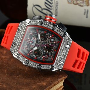 6-Pin Top Luxury Men's Watch Quartz Endurance Pro Avenger Chronograph 44mm Watches Flera färger Gummi Men Watches Glass Wristw