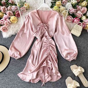 Höst sommar kvinnor satin fest långärmad svart vit rosa silke sexig mini klänning 210415