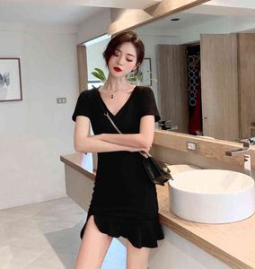 summer sexy split fishtail irregular bag hip V-neck slim short-sleeved dress little black 210429