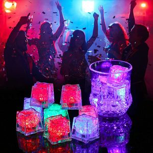 Neuheit Beleuchtung RGB LED blinkende Eiswürfellichter Wasser tauchfähig Flüssigkeitssensor Nachtlicht für Club Hochzeit Party Champagner Turm Weihnachten festlich