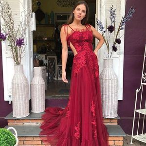Charming Red Evening Dresses Summer Spaghetti Straps Appliqued Lace Prom Party Gowns A Line Backless Women Special Occasion Dress Formal Wear