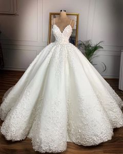 Ball Gown Wedding Dresses with spagehetti strap Plus Size Bridal Gowns