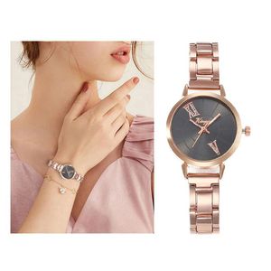 Relojes de pulsera Simple Gold and Silver Quartz Wristwatch Women Watch Wr Navet Diamond Cuero Band Analog Fashi Wrist Watches