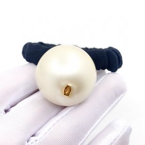 2021 Fashion Jewelry for Women Barrettes Black Ribbon Design Camellia Flower Big Pearls Ball Beautiful Girls Hair Wear Luxury Top smyckesdesigner