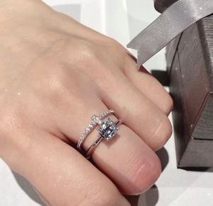 2021 Luxurys modeontwerpers damesring klassiek hoogwaardige vakmanschap volledige diamant inlay verlicht de zomers sfeer cadeau verloving Goed leuk