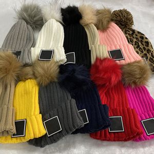 Winter Designer Hats Women Cashmere Knitted Hat Solid Color Warm Cap Ski Beanie Caps Ladies Fashion Beanies