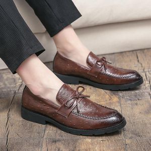 Mocassini maschili Scarpa antiscivolo di alta qualità Easy Wear Leather Fashion Casual Flats Shoes Mens Car Driving Shoes uomo