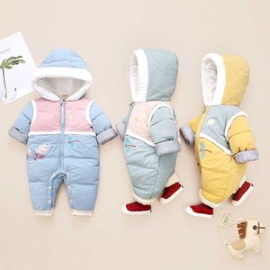 Fashion Design Inverno Caldo Abbigliamento per bambini 6M 9M 12M 18M Bambini Ispessimento Body One-Pieces Boy Girl Footies 210529