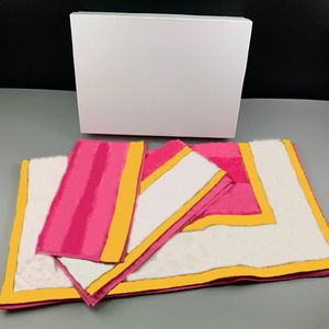 古典的なスタイルの手紙プリントバスタオルかわいいピンクの柔らかい長方形家の洗濯世帯3個クイックミストのホテル用品