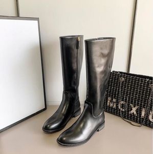 Kobiety zimowe cielęce buty motocyklowe oryginalna skórzana marka mody brytyjska klasyczna designerska sexy dziewczyna metalowy guziki płaski dół błyskawiczny