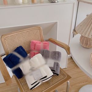 Signage de luxo banho de banho conjunto de alta qualidade macia e confortável tecido tecido 4 cores disponíveis: branco, cinza, azul marinho e rosa 2022 nova chegada