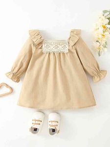 Bebek Gipür Dantel Panel Fırfır Trim Flush Sleeve Elbise O