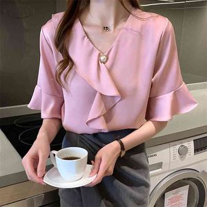 Solidne Kobiety Topy i Bluzki Casual Odzież Krótki Rękaw V-Neck White Pink Elegant Office Lady Ruffle Bluzka 9606 210506