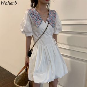 Vit Elegant Klänning Kvinnor Kawaii Puff Sleeve Floral Es Chic Mini Robe Koreanska Vestidos de Mujer Summer 210519