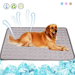 Letnie Chłodzenie Maty Pet Kocowe Ice Dog Łóżko Sofa Maty dla psów Koty Koty Portable Tour Camping Yoga Sleeping Pet Akcesoria 210924