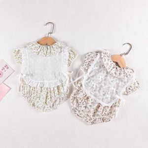 Summer Baby Girls Roupas Macacões + Lace Colete 2 Pcs Bodysuits Little Collar Quadrado Jumpsuits Floral 210429