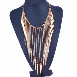 Exagerated Spike Bullet Bullet Borla Colar De Moda Collares Jóias Estilo Vintage Colares Rebite Longo Tassel Punk Acessórios Mulheres Gargantilha Colar