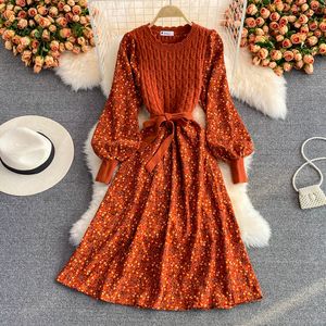 Spring vintage con manica a soffio abbigliamento floreale patchwork a maglia in vita alta abito da festa a una linea abiti da bendaggi eleganti donne donne 2022