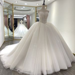 Strapless 공 가운 푹신한 웨딩 드레스 스윕 기차 공주 얇은 명주 그물 민소매 맞춤형 신부 드레스 Vestido de Novia