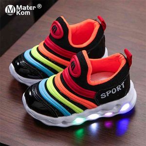 Boyutu 21-30 Aydınlık Sneakers Bebek Kızlar için Kaymaz Parlayan Ayakkabı Erkek Nefes Aşınmaya Dayanıklı Sneakers Çocuk LED Ayakkabı 210329