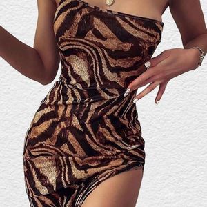 Dorywczo Suknie Sexy Bodycon Sukienka Kobiety Przyciąganie oka Podziel Leopard Drukuj Single Slip Street Long For Party Club