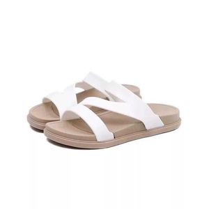 Öppna tå Kvinnor Flat Sandaler Sexiga Kors Strappy Ladies Skor Sommar Ankelband Roman Beach Sandals Storlek 36-41 Bekväm 210611