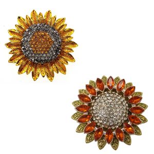 50 Pcs/Lot Fashion Jewelry Rhinestone Brooches Sunflower Shape Plant Pins Flat Back For Women Accessories