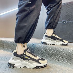 2021 Tasarımcı Koşu Ayakkabıları Erkekler Için Beyaz Yeşil Siyah Bej Moda Erkek Eğitmenler Yüksek Kalite Açık Spor Sneakers Boyutu 39-44 Wo