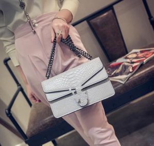 Wholesales 2021 Designer bag Handbags snake leather embossed fashion Women chain Crossbody Bag Brand Messenger sac a main