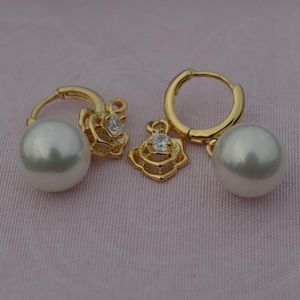 Wholesale shell huggie earring resale online - Hoop Huggie Trendy Female Cute Flower Shell Pearl Gold Color Inlay Shiny Cubic Zircon Fashion Jewelry Earrings
