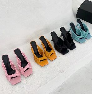 Sandaler Kvinnor veckade tofflor High Heel 2021Summer Mule Shoes Top Designer Woman Slides Ladies Lämpliga för bröllopsfest