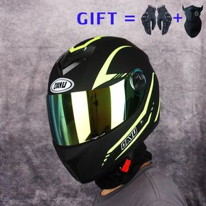 Kaski motocyklowe Darmowe prezenty Dorosłych Super Cool Podwójny obiektyw Kask Full Face Ciepłe Zimowe Motocykl Moto Scooter Kobiety Casque