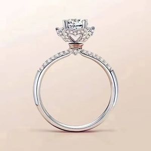 MoissaniteクラウンホワイトゴールドメッキS925スターリングシルバーの結婚指輪1ct（6.5mm）女性豪華なファインジュエリー