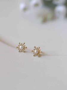 Goldtutu Ture 9k Gold Studs Stamen Design Słodkowodne Pearl Mini Kolczyki Dla Kobiet 2021 Trend Moda Biżuteria