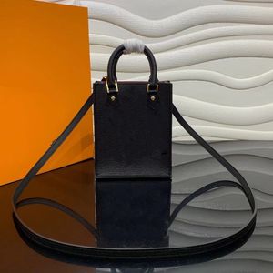 2021 mini totes di designer di lusso borse da viaggio adatti per la mano che trasportano spalla o croce donne femmina donne donne due colori taglia14 cm