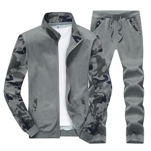 Wiosna Camouflage Dres Mens Set Sportswear 2 Piece Sporting Suit Kurtka + Spodnie Plus Size 4XL Mężczyźni Ubrania Ścieżka