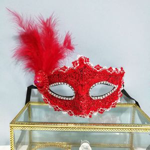 Wenecja Maska Masquerade Ball Pół Twarzy Koronki Boczna Piór Party Prinks Maska NightCB Fun