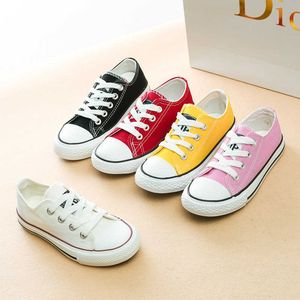 Klassiska barn Canvas Shoes for Kids Sport Breattable Boys Converies Sneakers Sendon Girls Flat Solid Color Child Canvas Shoes G1126