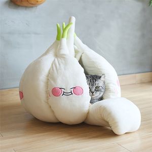 Funny Garlic Cat Bed Mat Soft Warm Pet House Soothing for Dog Sitting Home Puppy Sleeping Plush Nest Cave 211111
