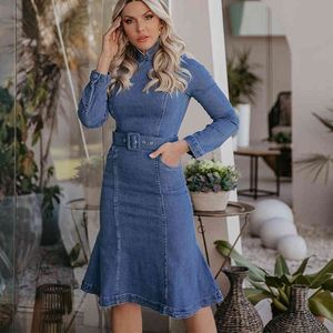 Women Solid Belt Long Sleeve Denim Dress Autumn Winter Stand Collar Casual Bule Office Ladies Elegant Zipper Midi Dresses 210416