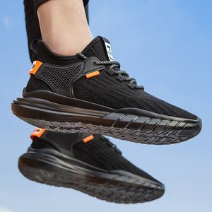 Yüksek Kalite 2021 Mens Kadınlar için Varış Spor Koşu Ayakkabıları Yeni Örgü Nefes Koşucular Beyaz Açık Tenis Sneakers EUR 39-44 WY13-G01