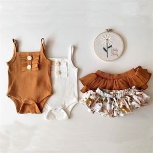 Sevimli Bebek Kız Kıyafetler Bebek Yaz Halter Bodysuit Moda Etek PP Pantolon Setleri Çocuk T-Shirt 2 Parça Takım Elbise 210413