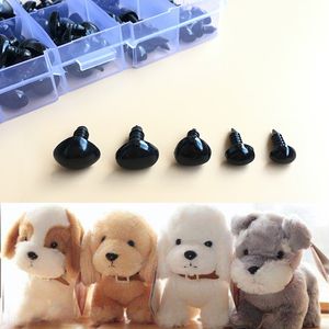 100 pcs / caixa 8/9/11/13.5 / 15mm mini preto de segurança de plástico triângulo nariz para bonecos de brinquedo acessórios para cão de pelúcia animais recheados