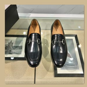 2021 Top quality Dress Shoes fashion Men Black Genuine Leather Pointed Toe Mens Business Oxfords gentlemen convenient walk casual comfort Leather shoes