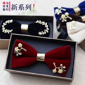 Yeni Moda Erkekler Altın Velvet Bowtie Noel Metal Dekorasyonlu Düğün Lüks Yay Takımları Modern Yaka Takı Hediyeleri Erkekler için Y1229